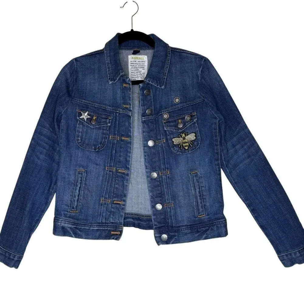 J. Crew Jean Jacket Medium Wash Trucker Upcycled Bee and sunflower Size XS Artsy